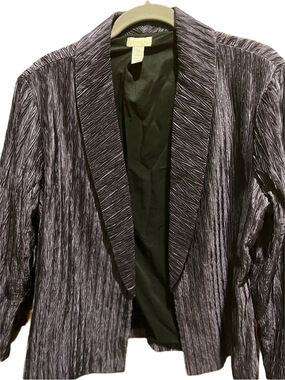 47. WOMENS CHICO’S 2/L DETAIL JACKET